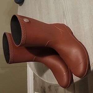 UGG Rain Boots Size 10